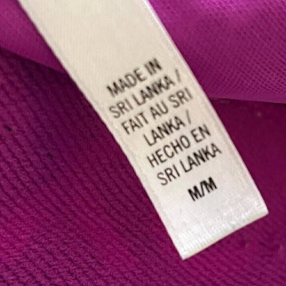 Victoria’s Secret VSX Sport Magenta Sports Bra Sz M Lightly Lined Racerback - Picture 9 of 9